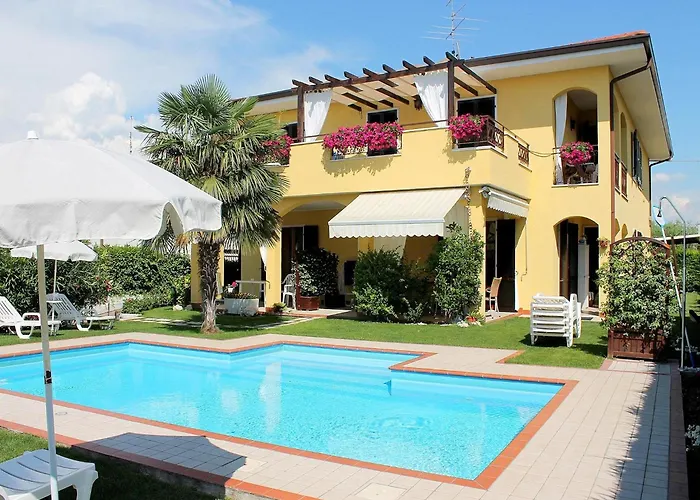 Holiday Home In Lazise Near Lake Garda